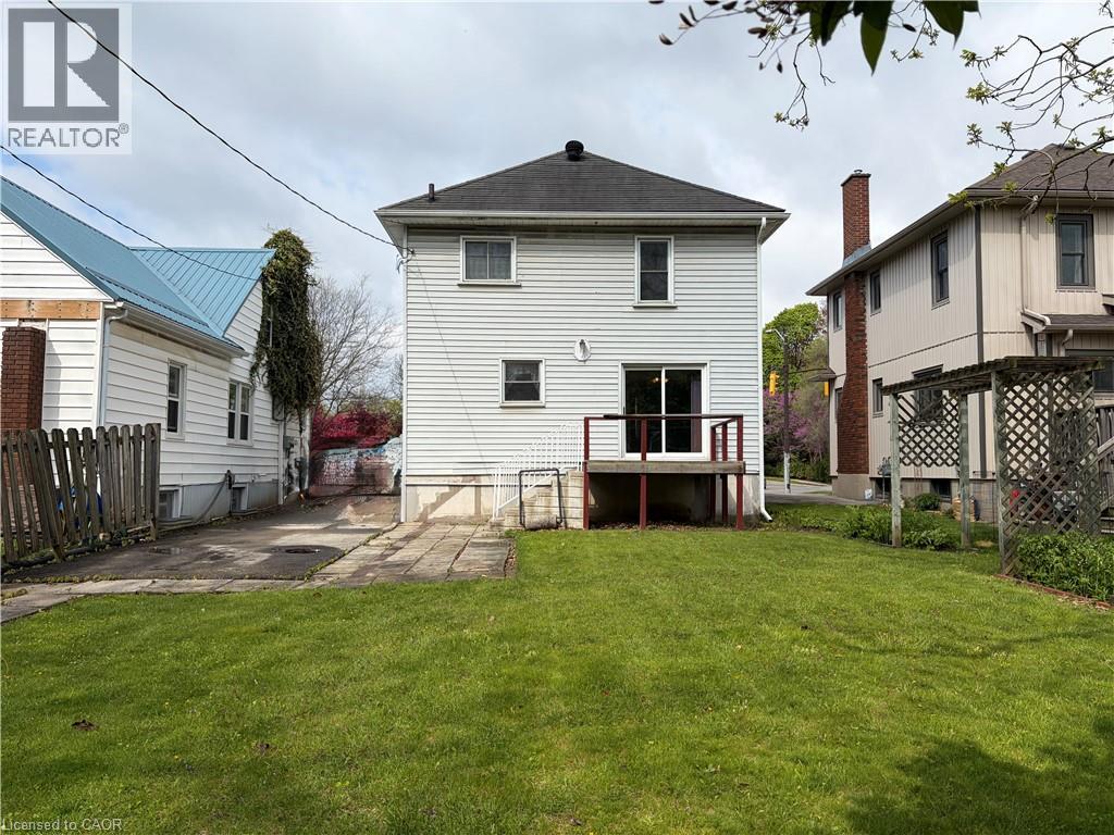 339 NORFOLK Street N - 29