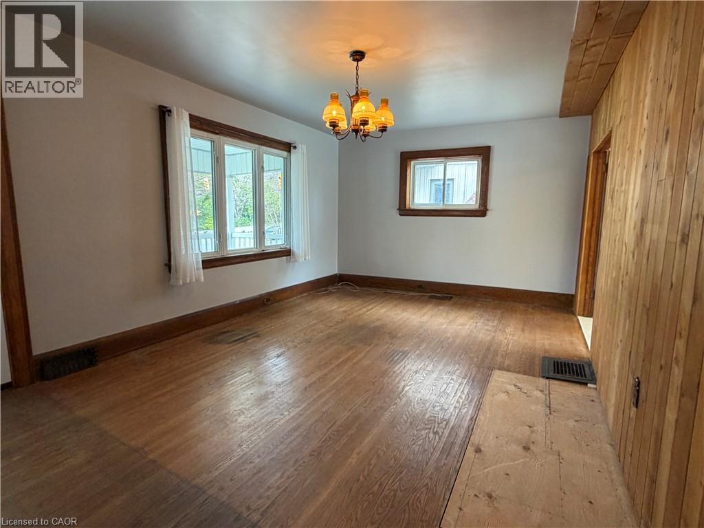 339 NORFOLK Street N - 14