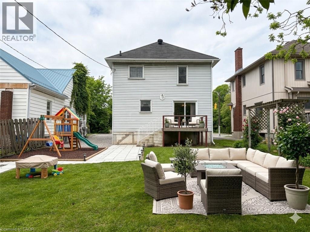 339 NORFOLK Street N - 28