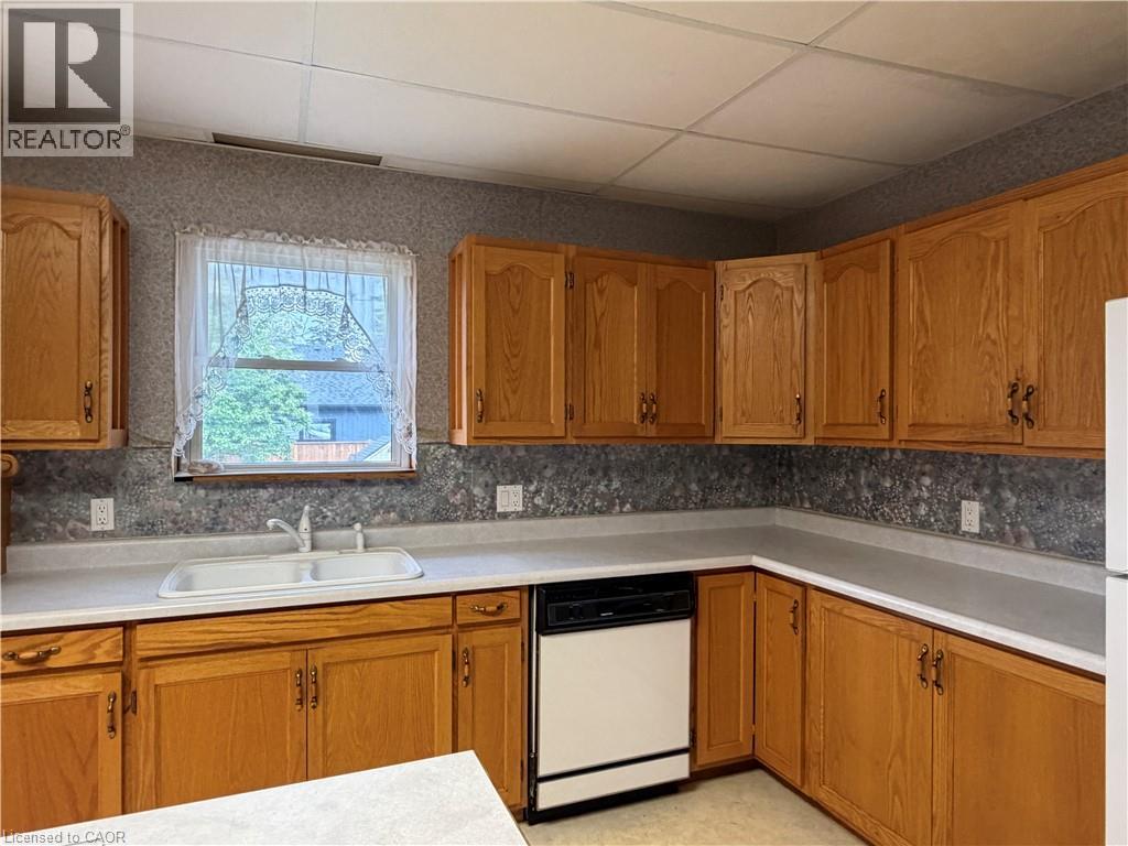 339 NORFOLK Street N - 10