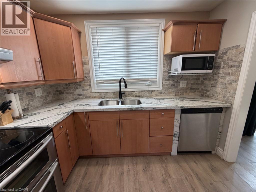 94 HOWARD Avenue - 6