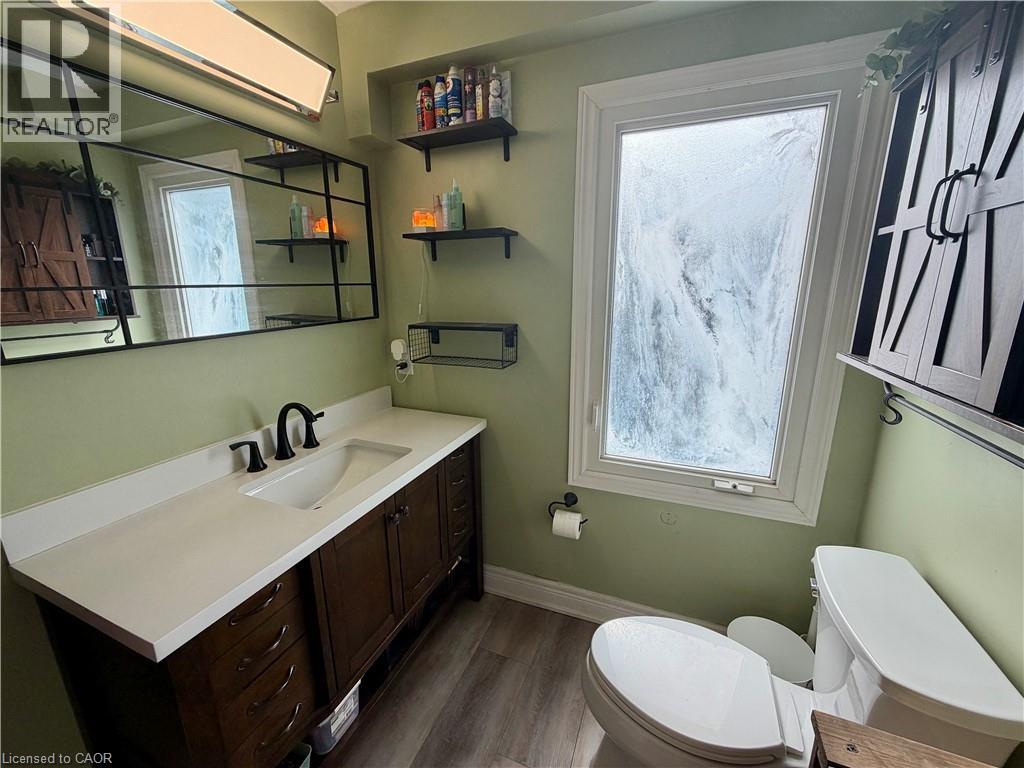 94 HOWARD Avenue - 11