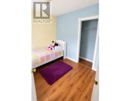 10 Bayview Lane thumbnail 15