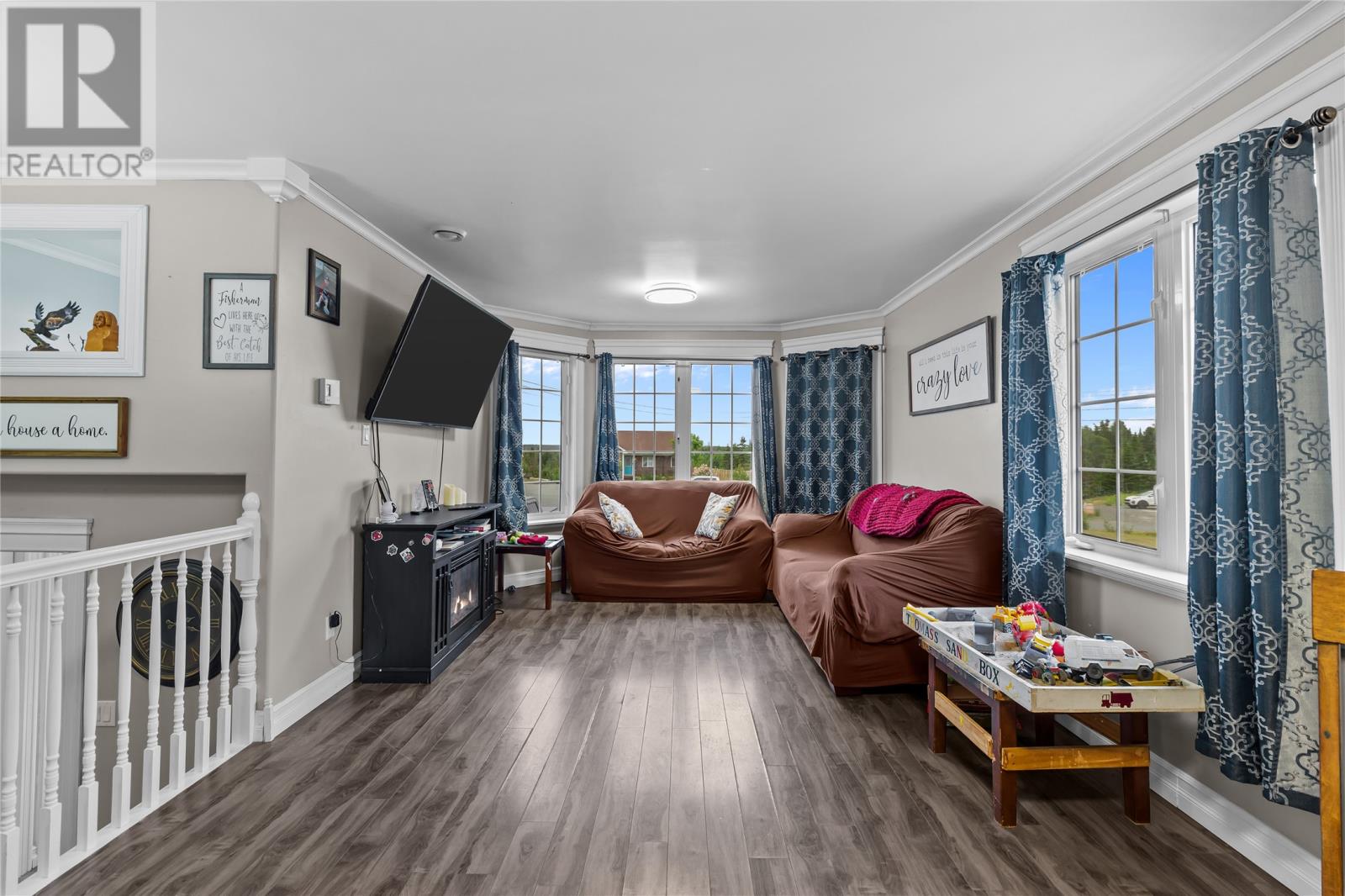 151 Sheldon Drive thumbnail 4