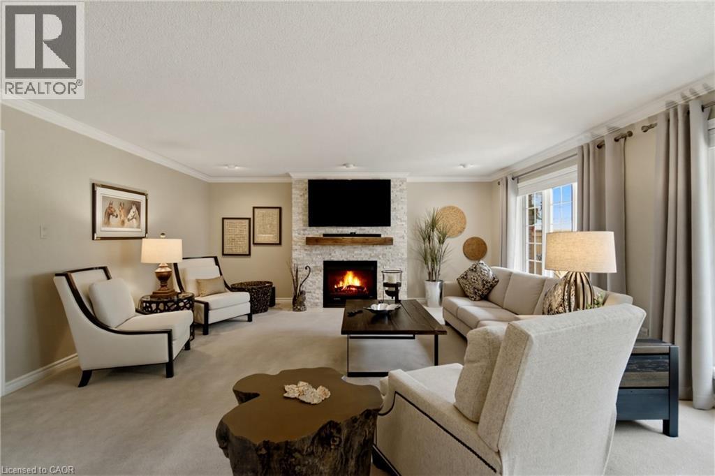 1090 CROFTON Way - 11