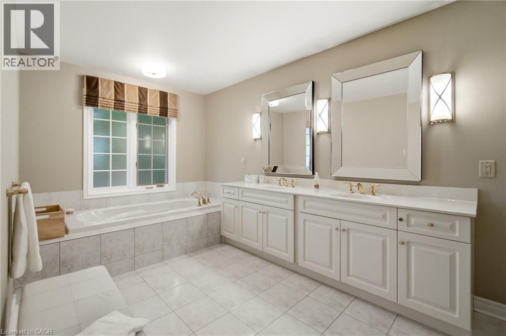 1090 CROFTON Way - 26
