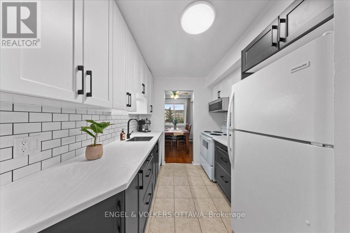 #107 268 LORRY GREENBERG DRIVE - 14