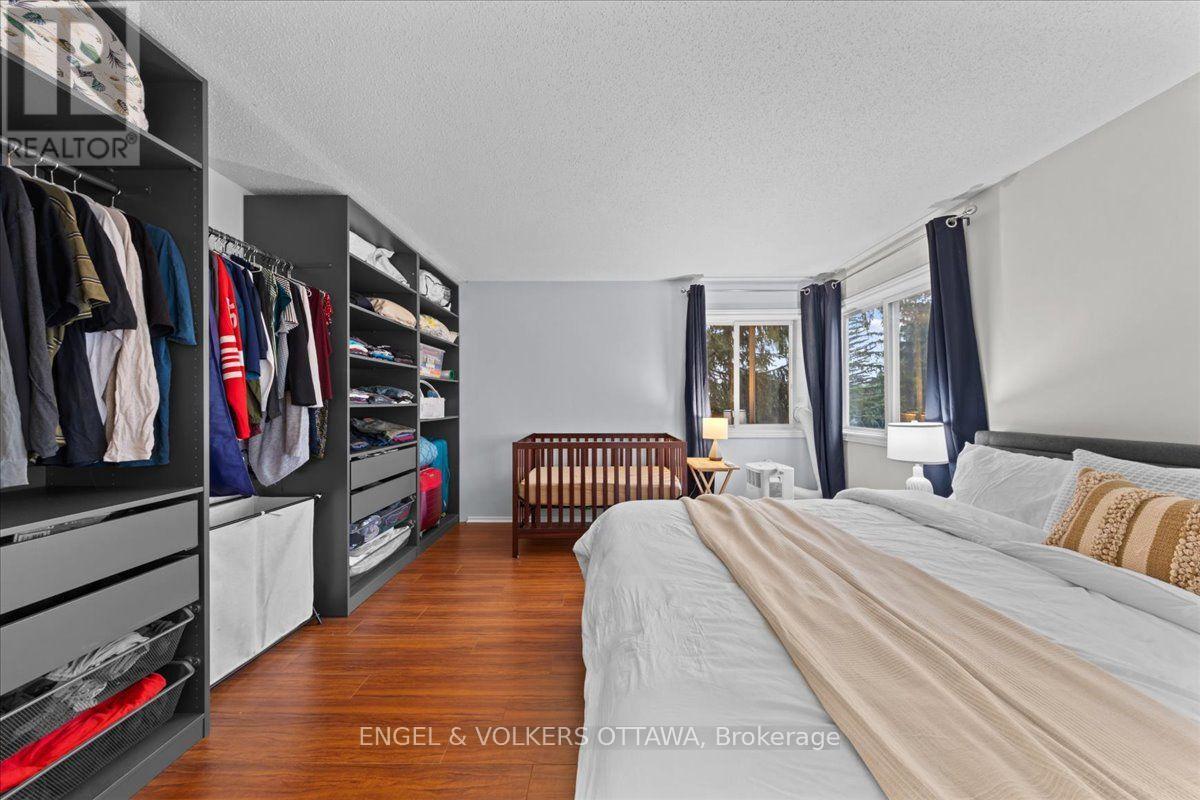 #107 268 LORRY GREENBERG DRIVE - 17