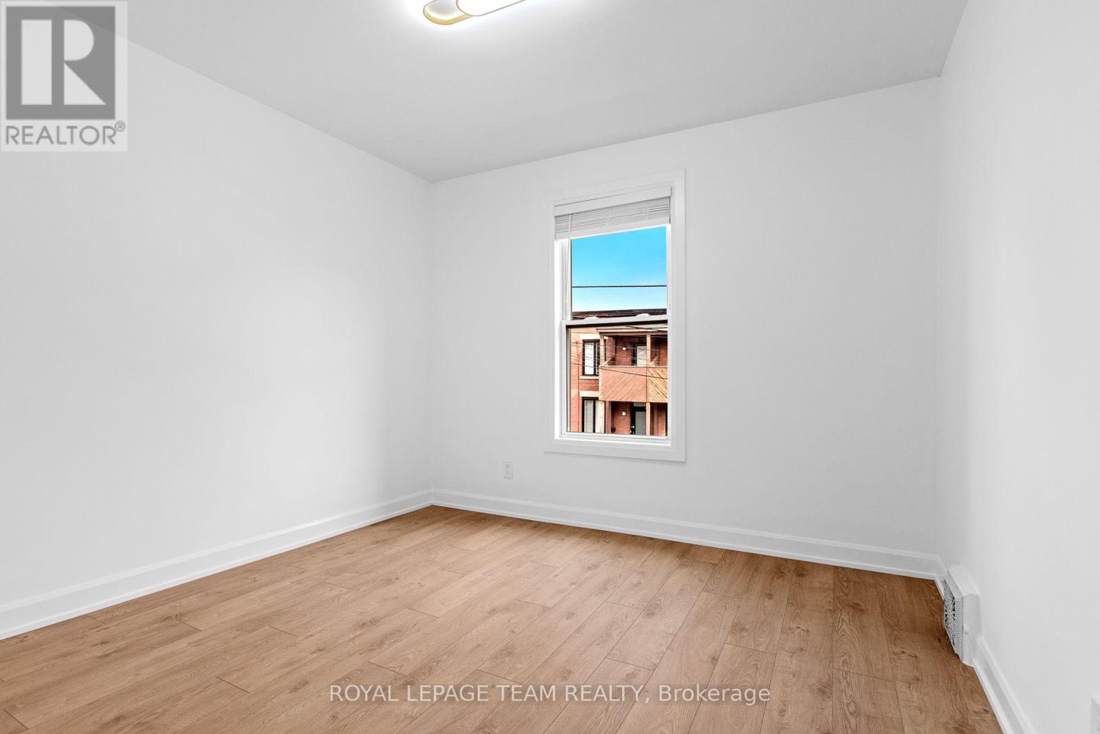 2 Bed, 1 Bath Multi-Family for Rent in Ottawa – 2 – 52 LEES AVENUE, Ottawa – MLS# X13611746 - Image 10