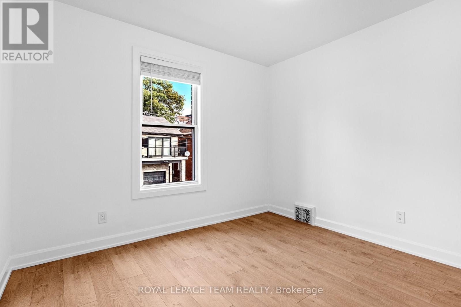 2 Bed, 1 Bath Multi-Family for Rent in Ottawa – 2 – 52 LEES AVENUE, Ottawa – MLS# X13611746 - Image 11