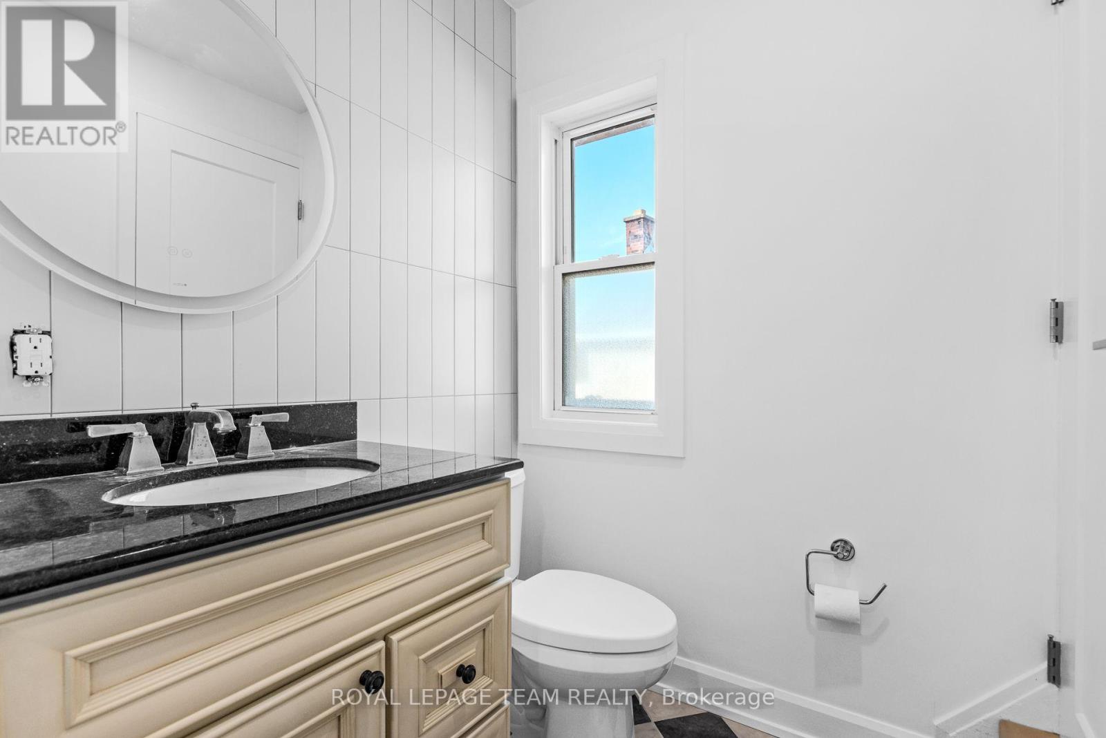 2 Bed, 1 Bath Multi-Family for Rent in Ottawa – 2 – 52 LEES AVENUE, Ottawa – MLS# X13611746 - Image 13