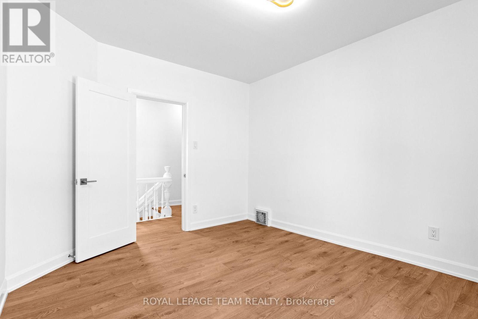 2 Bed, 1 Bath Multi-Family for Rent in Ottawa – 2 – 52 LEES AVENUE, Ottawa – MLS# X13611746 - Image 15
