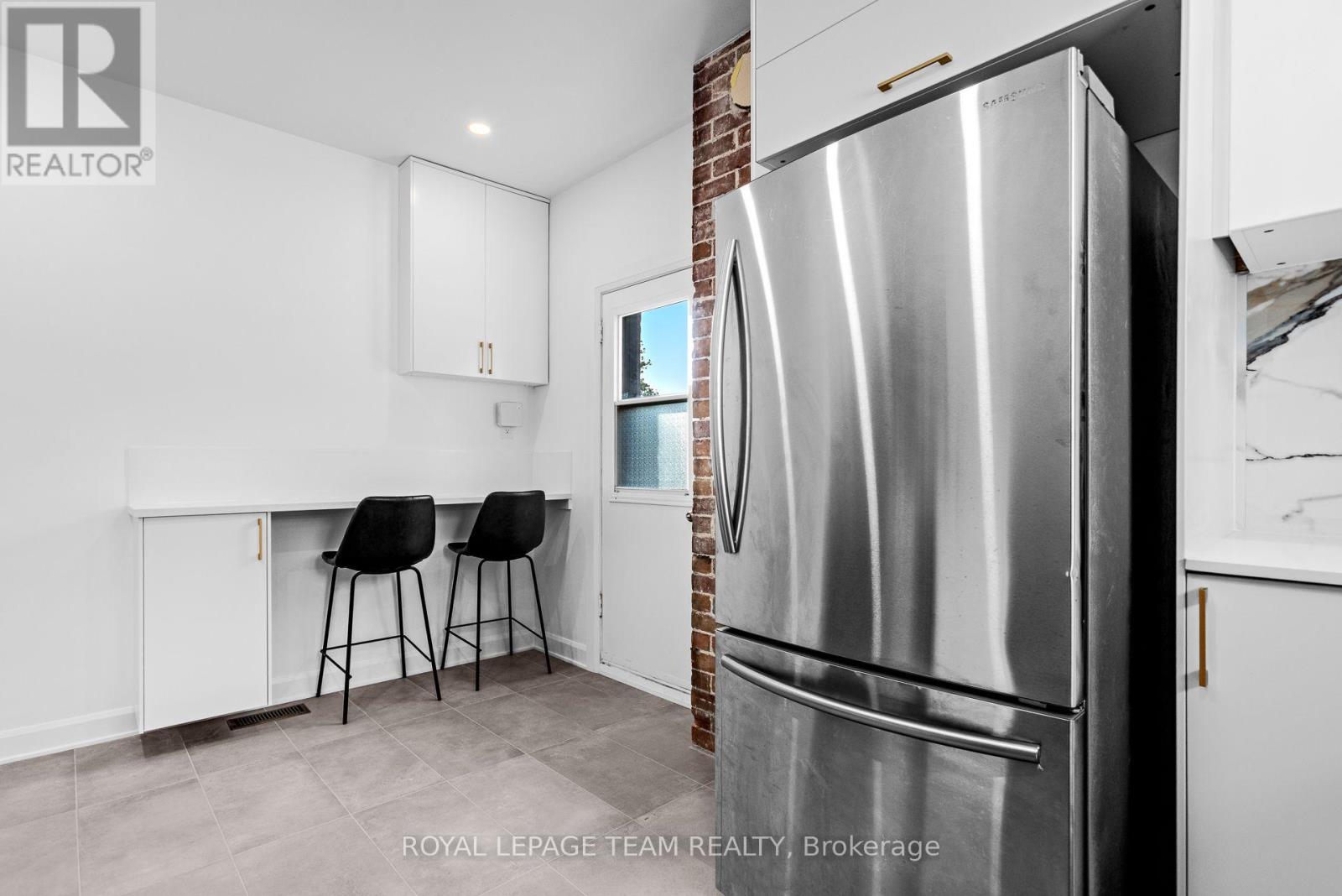 2 Bed, 1 Bath Multi-Family for Rent in Ottawa – 2 – 52 LEES AVENUE, Ottawa – MLS# X13611746 - Image 23
