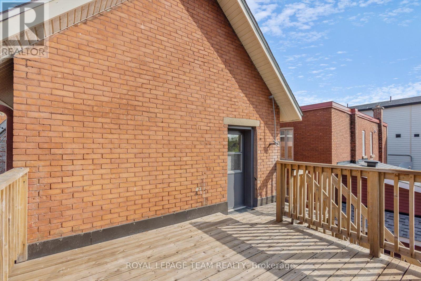 2 Bed, 1 Bath Multi-Family for Rent in Ottawa – 2 – 52 LEES AVENUE, Ottawa – MLS# X13611746 - Image 27