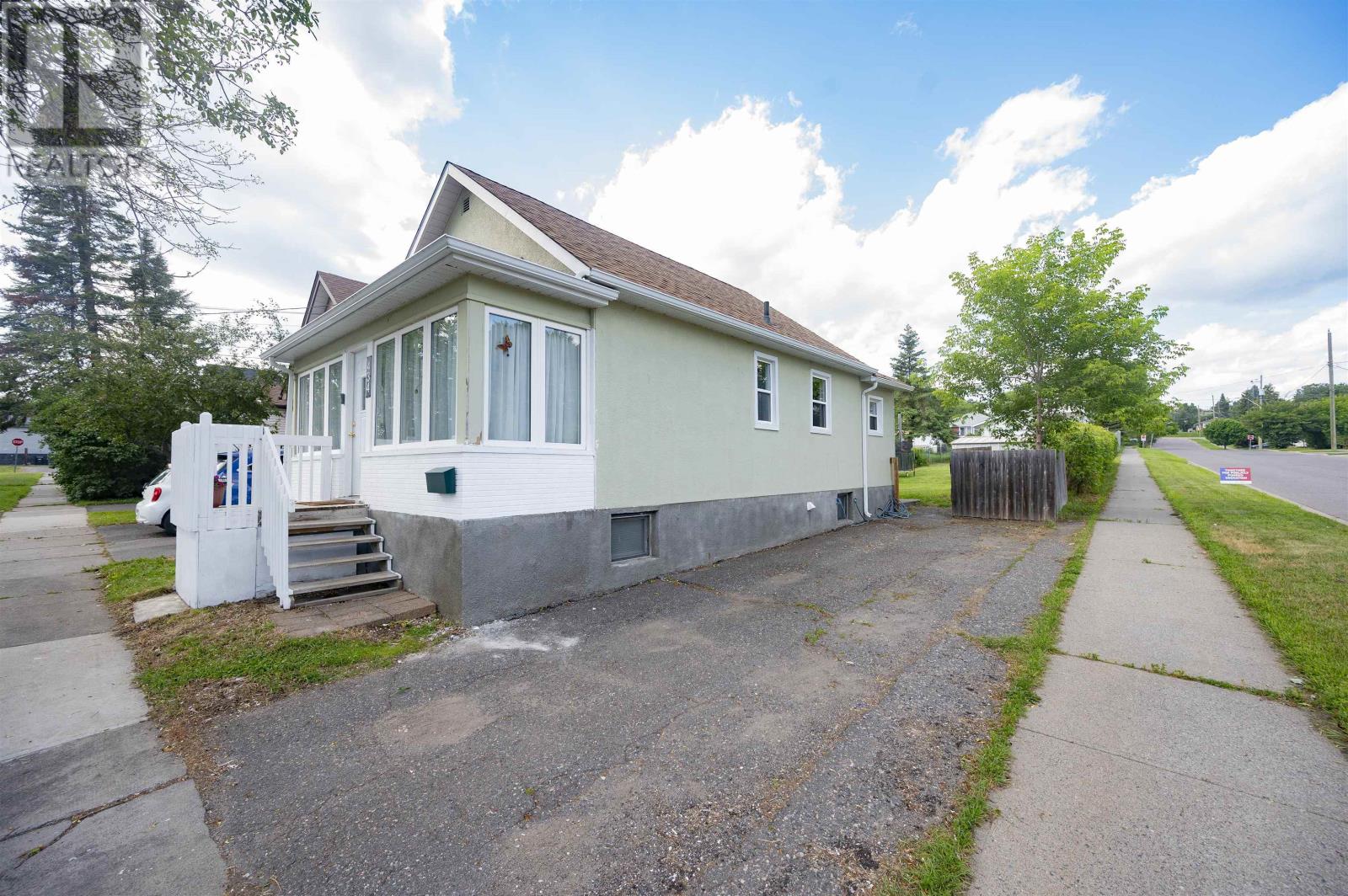 434 Queen Street - 2