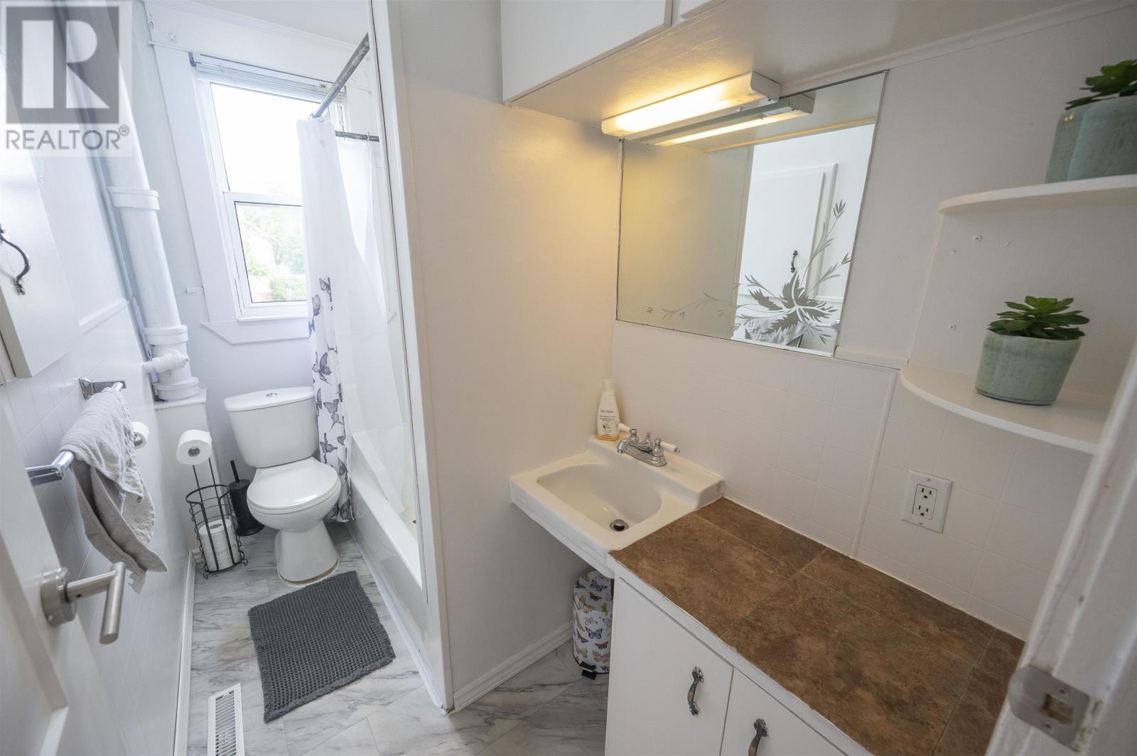 434 Queen Street - 22
