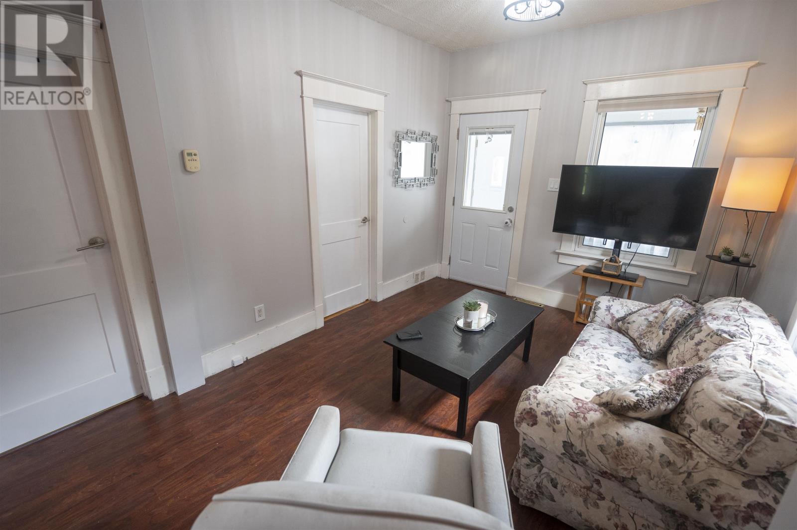 434 Queen Street - 6