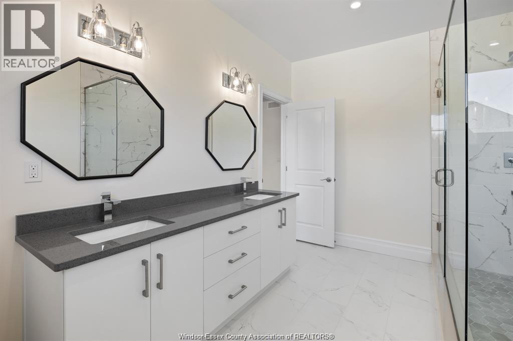 103 BAY STREET - 17