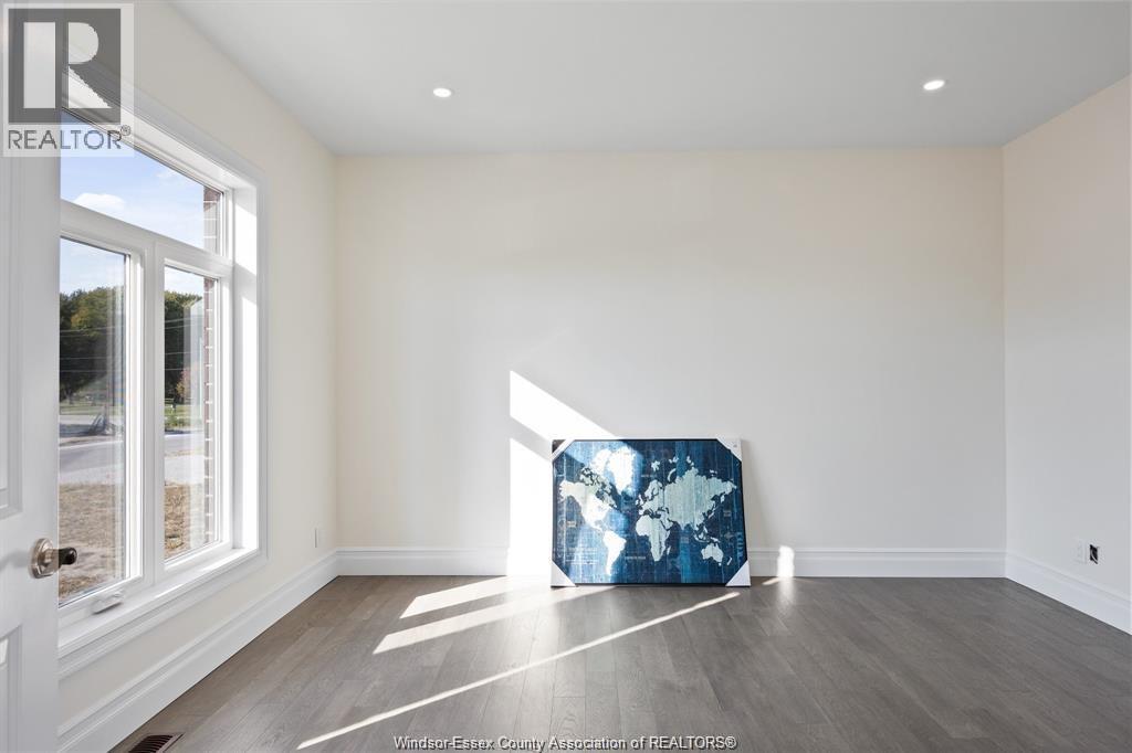 103 BAY STREET - Image 20