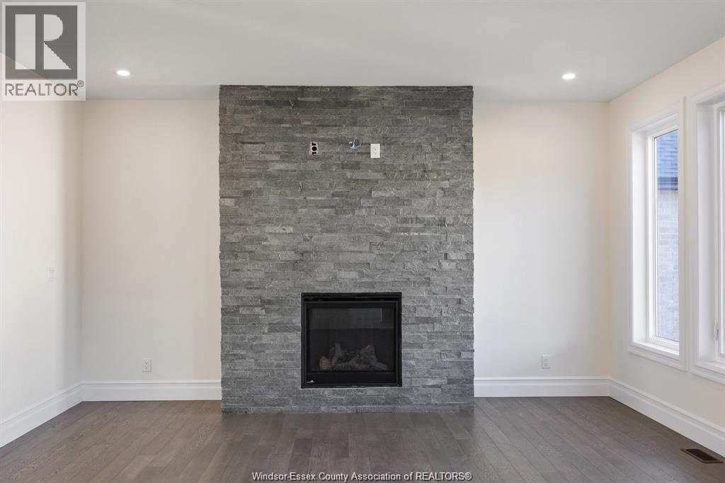 103 BAY STREET - 28