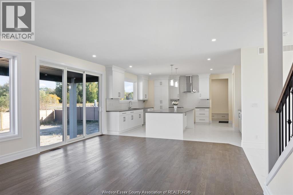 103 BAY STREET - 29