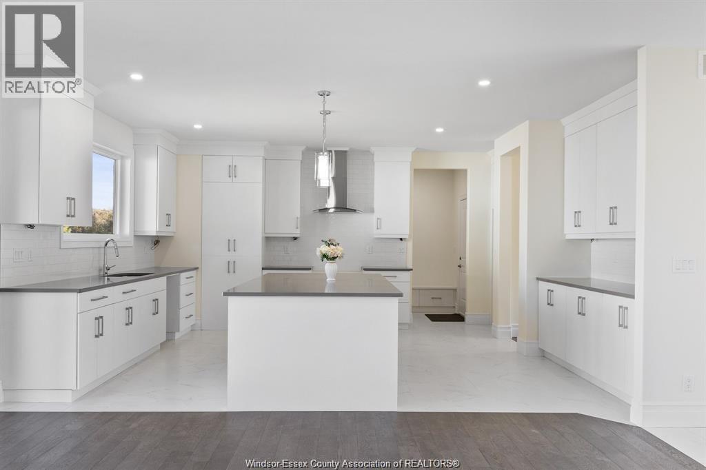 103 BAY STREET - 30
