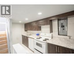 Kitchen - 354 Curry Avenue, Windsor, ON N9B2B7 Photo 11