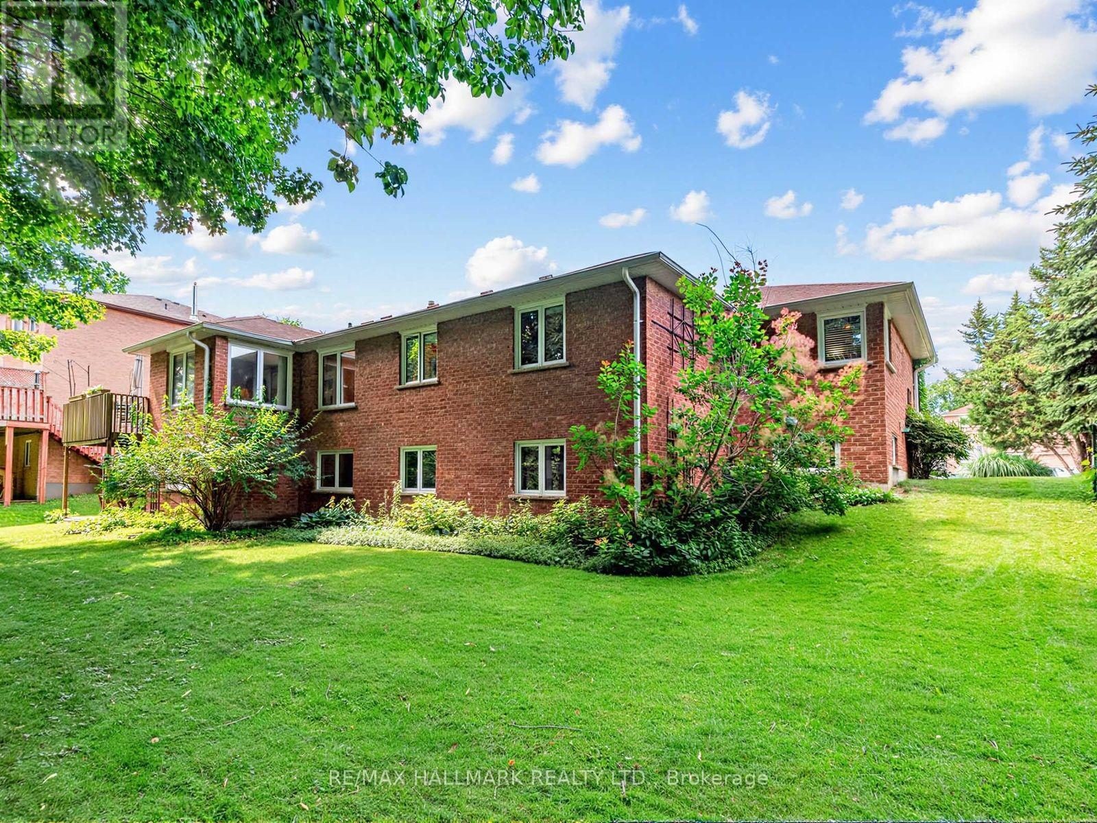 185 AURORA HEIGHTS DRIVE - Image 35
