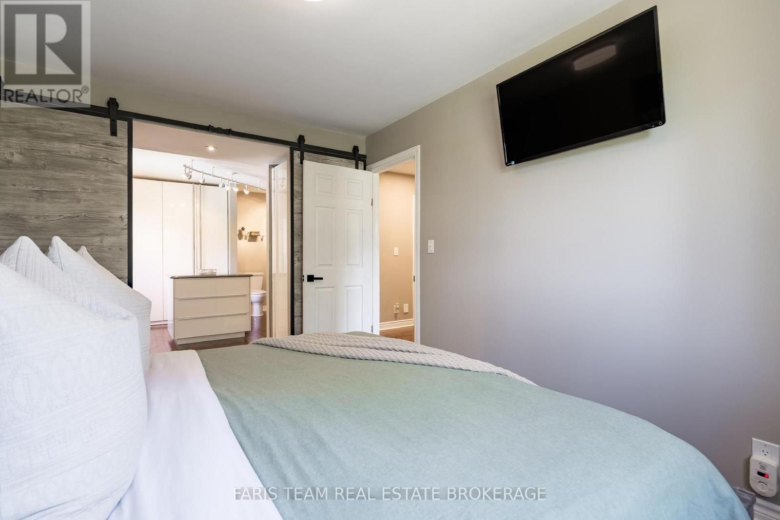 1765 FLOS ROAD 4 W - Image 20