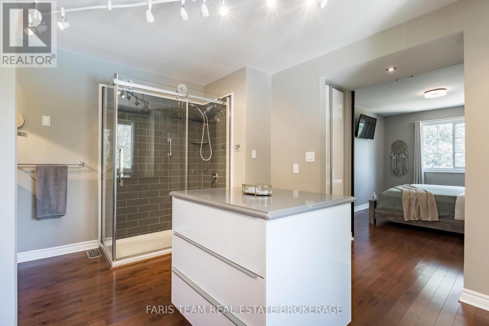 1765 FLOS ROAD 4 W - Image 23