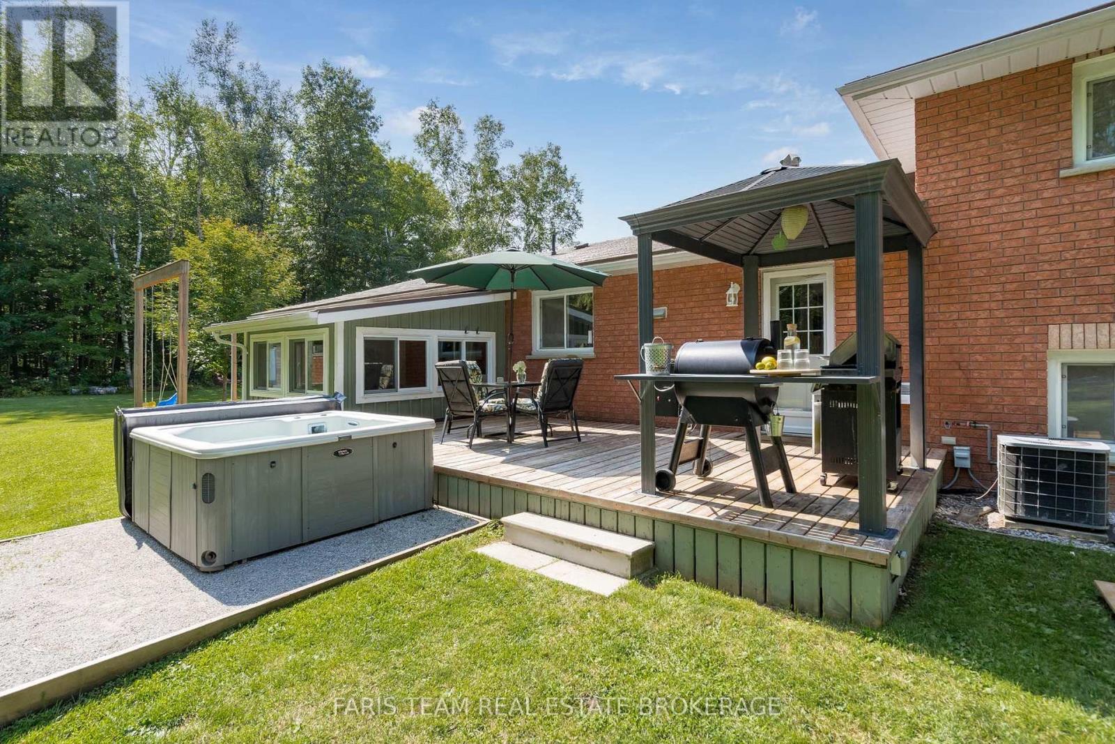 1765 FLOS ROAD 4 W - Image 38