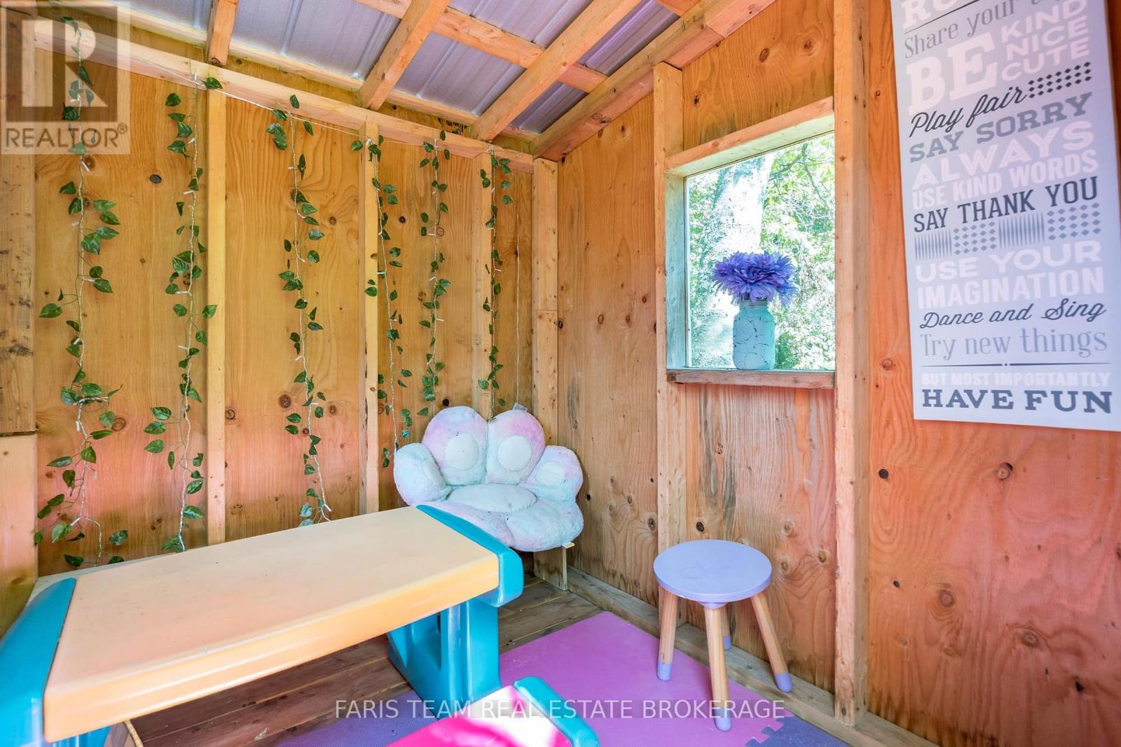 1765 FLOS ROAD 4 W - Image 45