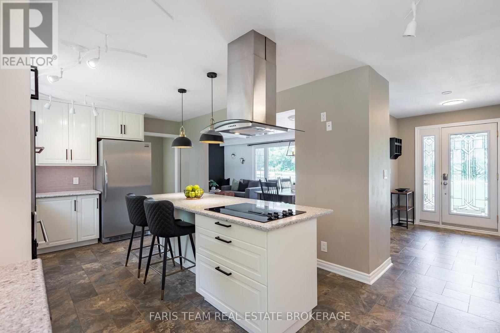 1765 FLOS ROAD 4 W - Image 7