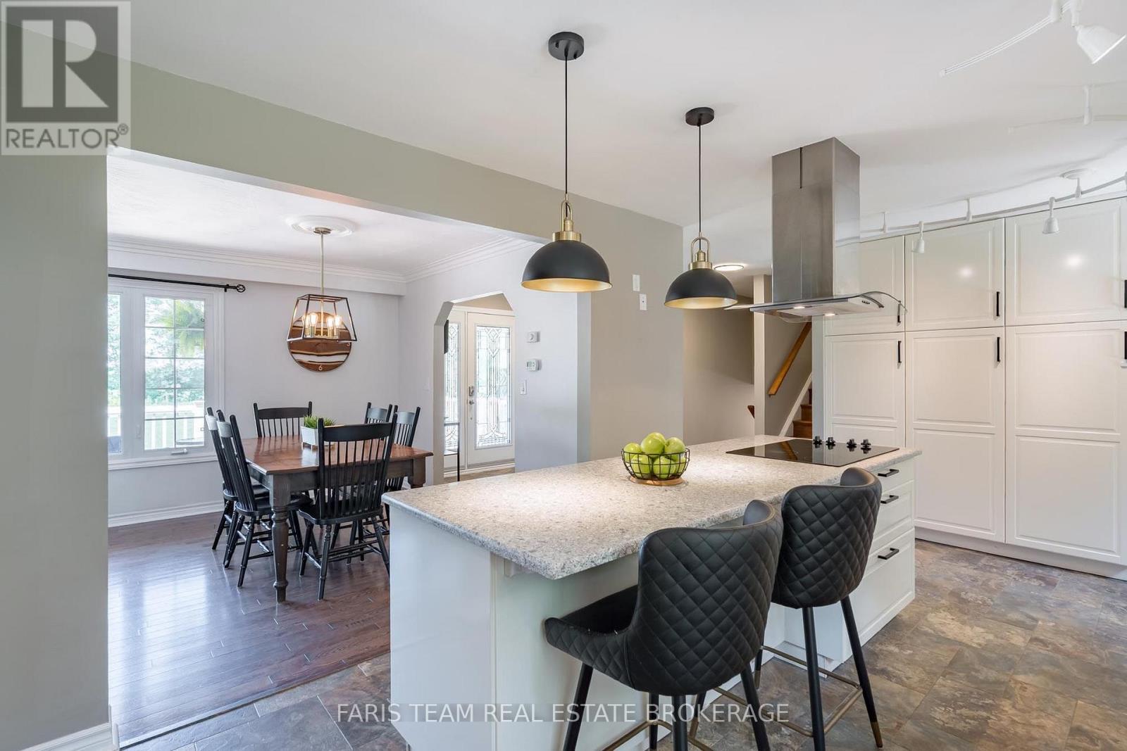 1765 FLOS ROAD 4 W - Image 9