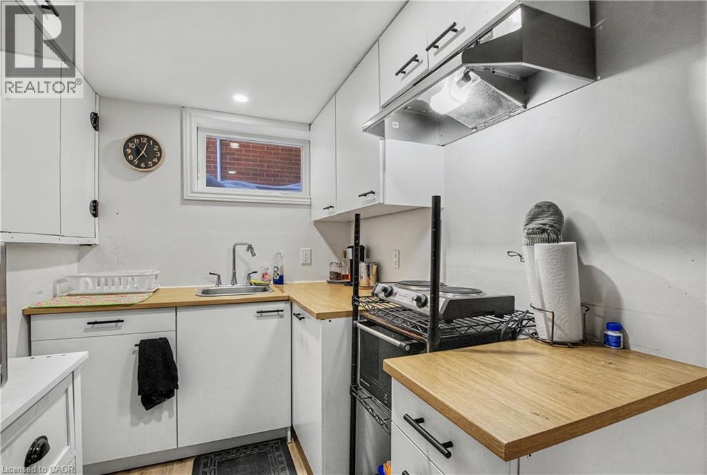 39 HENRY Street - 27