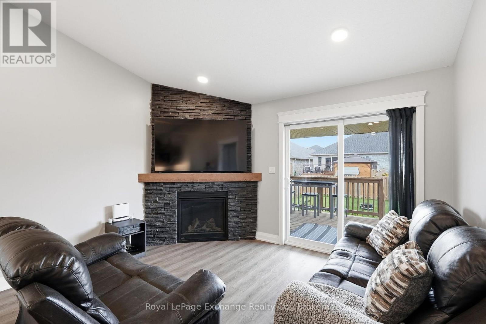 241 ECCLES AVENUE - Image 16