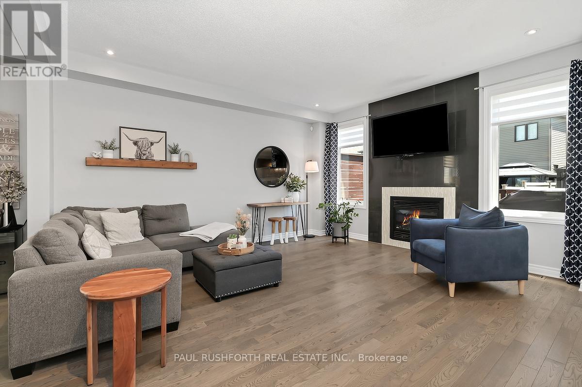 4 Bed, 3 Bath House for Sale in Ottawa – 253 ENCLAVE WALK, Ottawa – MLS# X13247136 - Image 9