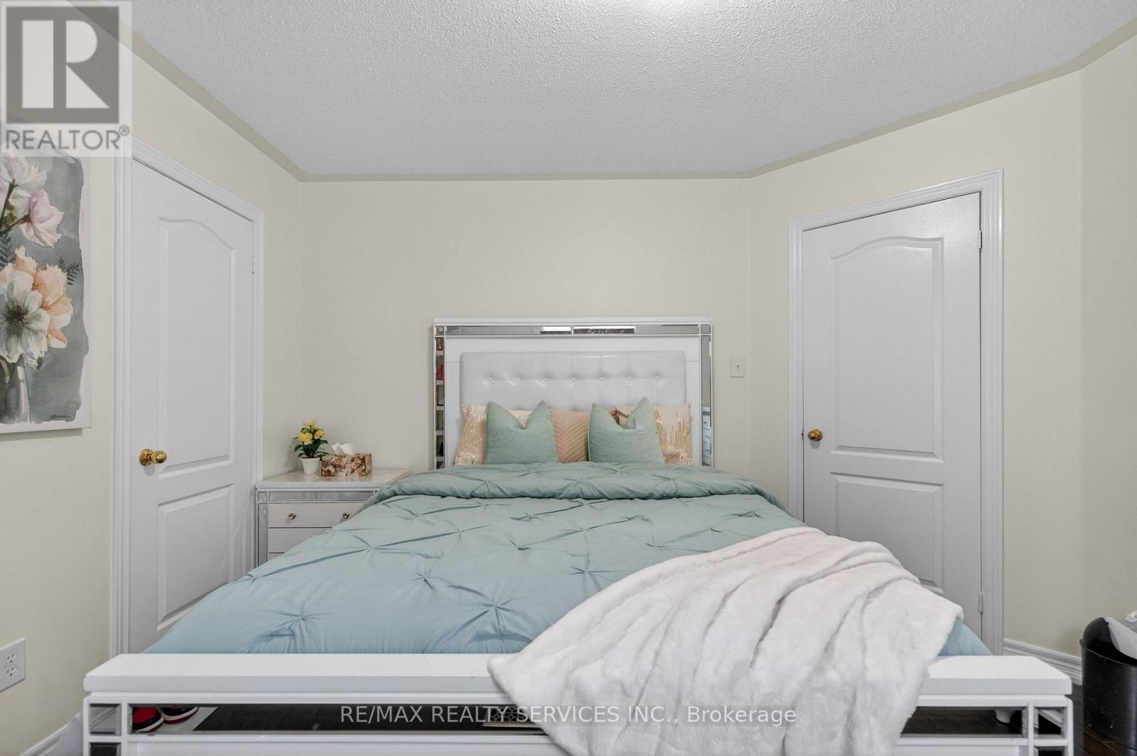 58 QUAILVALLEY DRIVE - 35