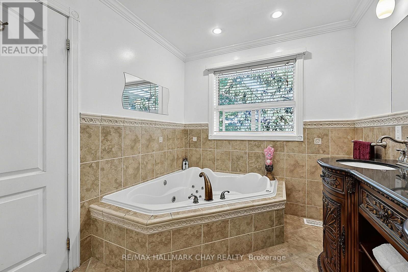 Thumbnail 23