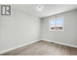12 - 125 Sekura Crescent, Cambridge, ON N1R8B4 Photo 18