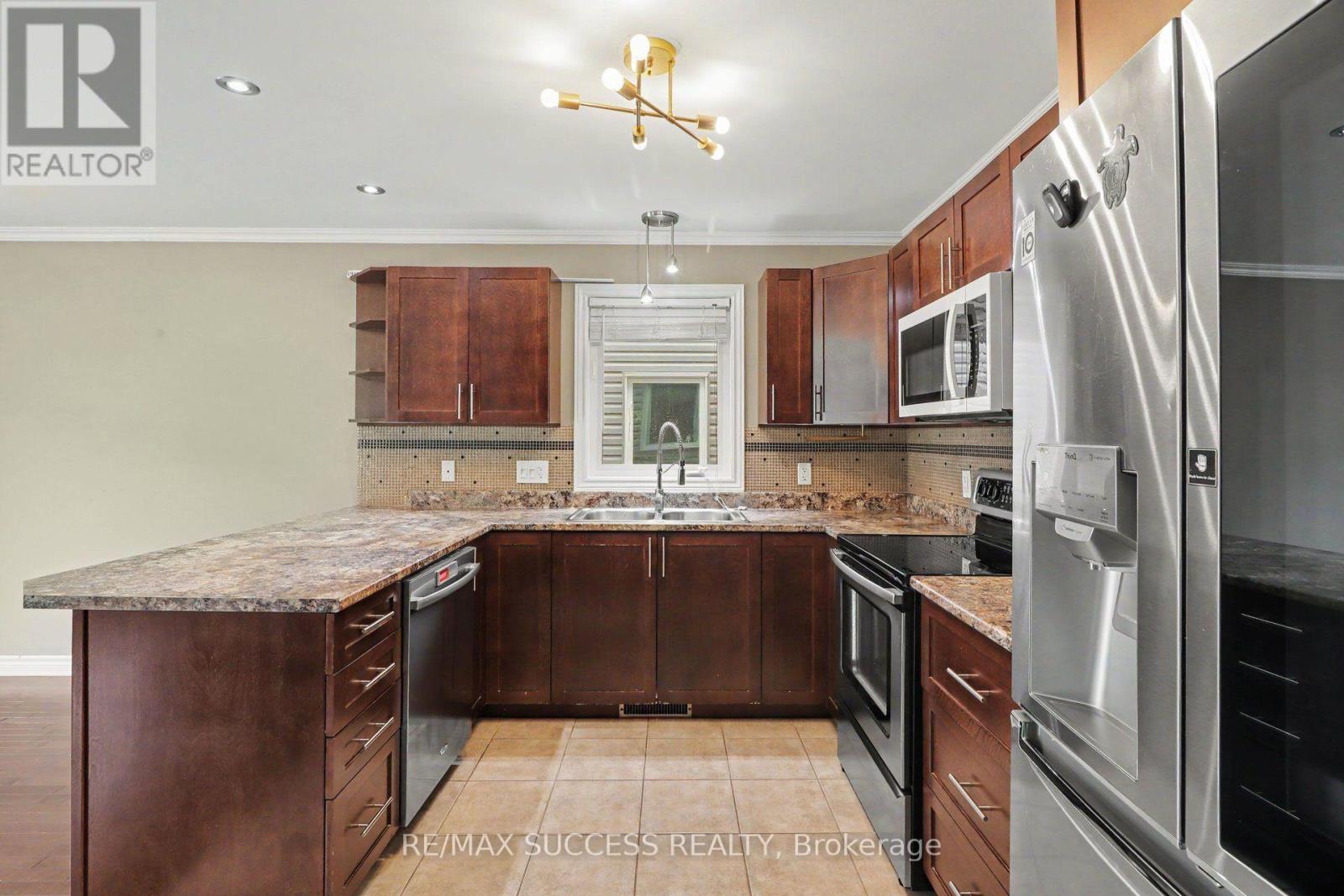 257 MICA CRESCENT - 13