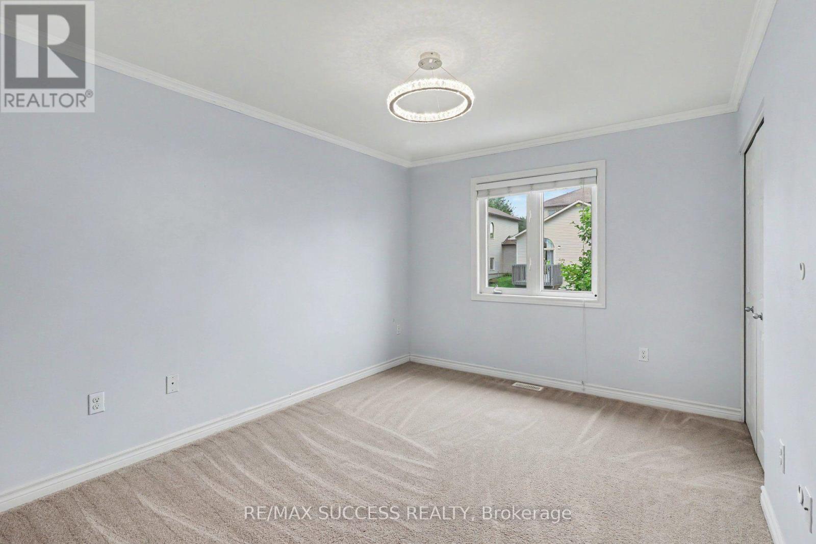 257 MICA CRESCENT - 28