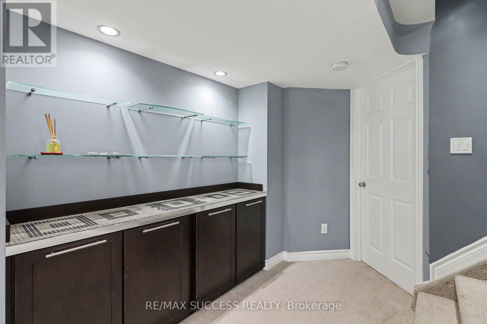 257 MICA CRESCENT - 37
