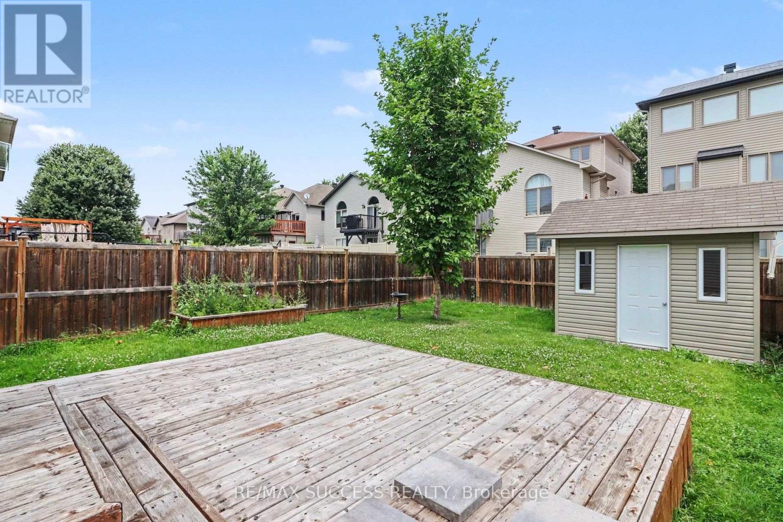 257 MICA CRESCENT - 42