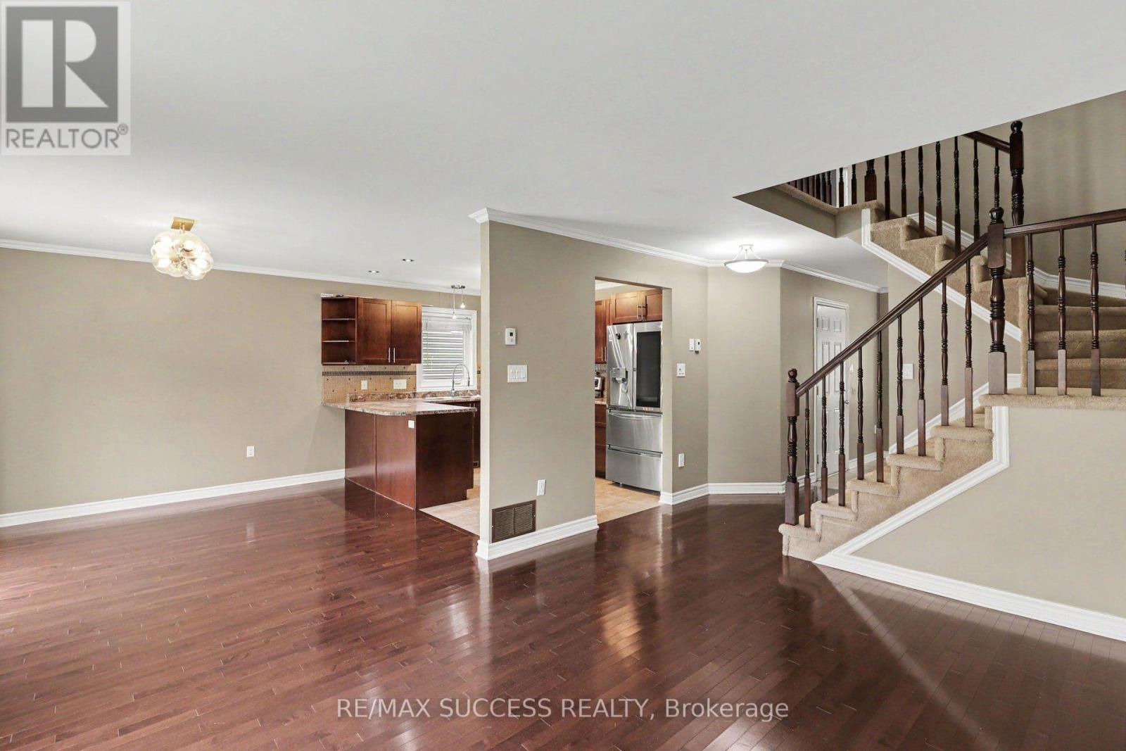 257 MICA CRESCENT - 8
