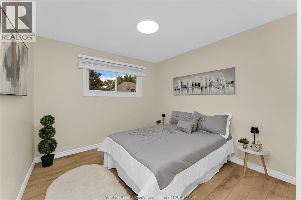 4069 ROSELAND DRIVE West - 18
