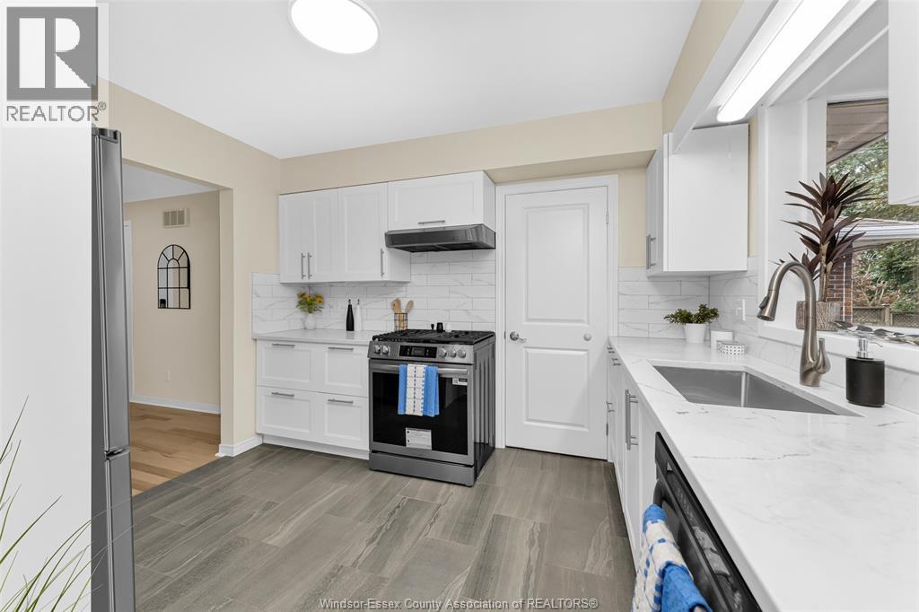 4069 ROSELAND DRIVE West - 15
