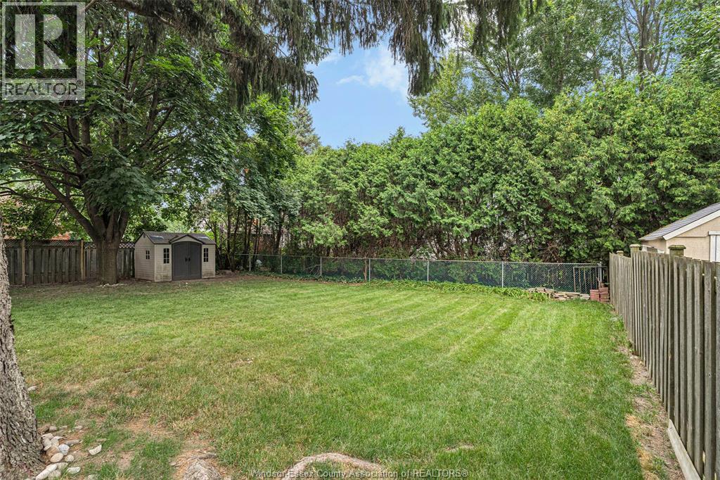 4069 ROSELAND DRIVE West - 35