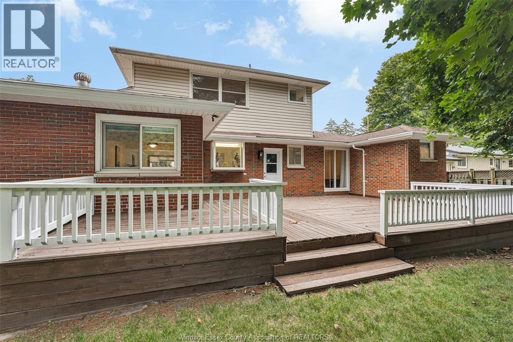 4069 ROSELAND DRIVE West - 33