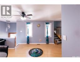 Laundry room - 631 Buchanan Drive, Prince Albert, SK S6V5Z7 Photo 10
